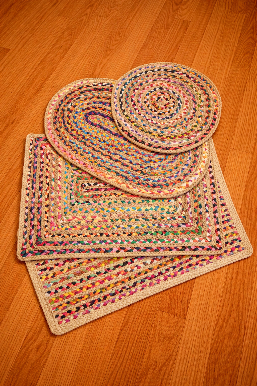 Handwoven Braided Area Rug (Vibrant Colors, Eco-Friendly)